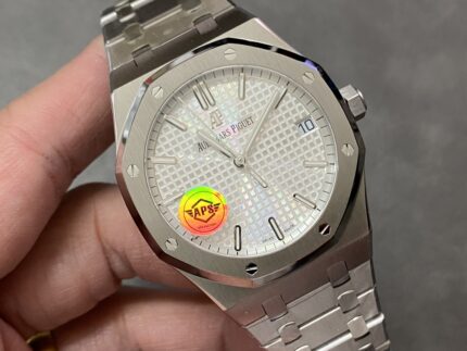 オーデマピゲ ロイヤルオークコピー15500ST.OO.1220ST.04