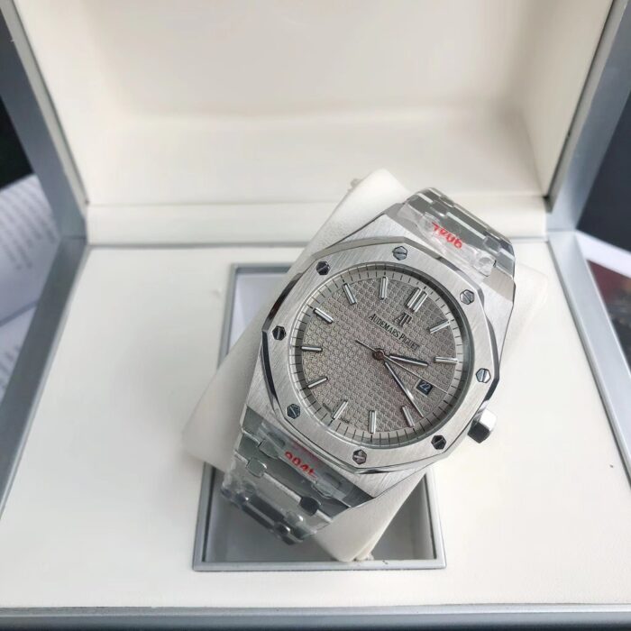 オーデマピゲコピーロイヤルオーク41mm 15500グレー - 画像 (1)
