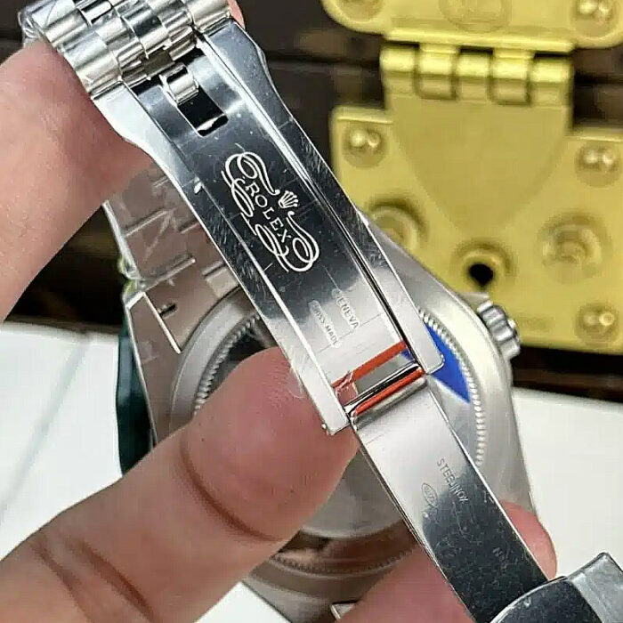 ロレックススーパーコピースカイドゥエラーCal.9002ムーブメント - 画像 (7)