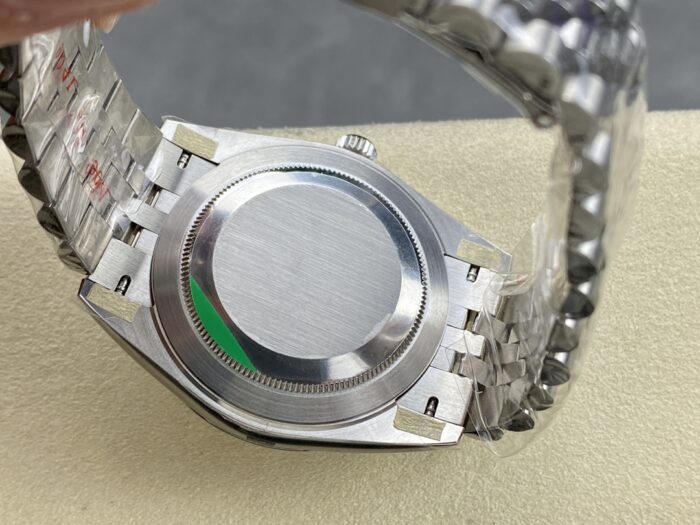 ロレックス デイトジャストコピー M126334 0010 41mm ホワイト文字盤 - 画像 (7)