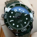 オメガシーマスターコピー 300M 210.32.42.20.10.001 VS工場