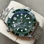 オメガシーマスターコピー210.30.42.20.10.001 Cal.8800ムーブメント - 画像 (4)