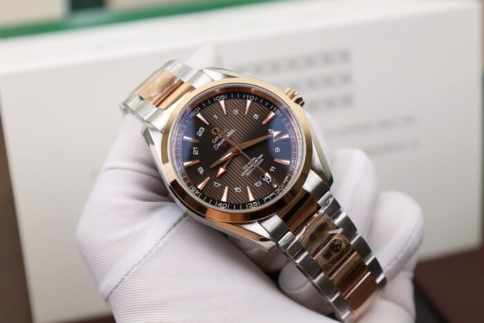 オメガシーマスターコピー GMT Cal.8605ムーブメントVS工場 - 画像 (1)