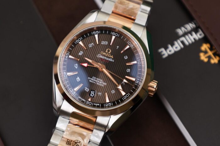 オメガシーマスターコピー GMT Cal.8605ムーブメントVS工場 - 画像 (4)