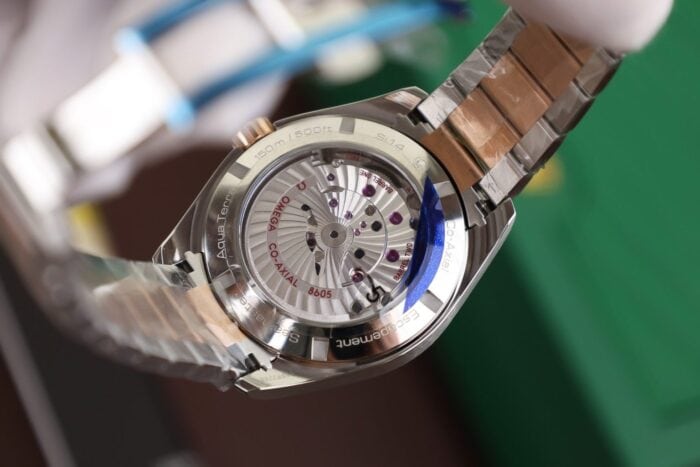 オメガシーマスターコピー GMT Cal.8605ムーブメントVS工場 - 画像 (5)