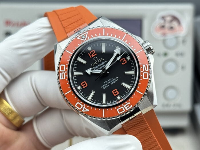 2025新作オメガコピーシーマスター プラネットオーシャンRef.217.32.42.21.01.004 - 画像 (5)