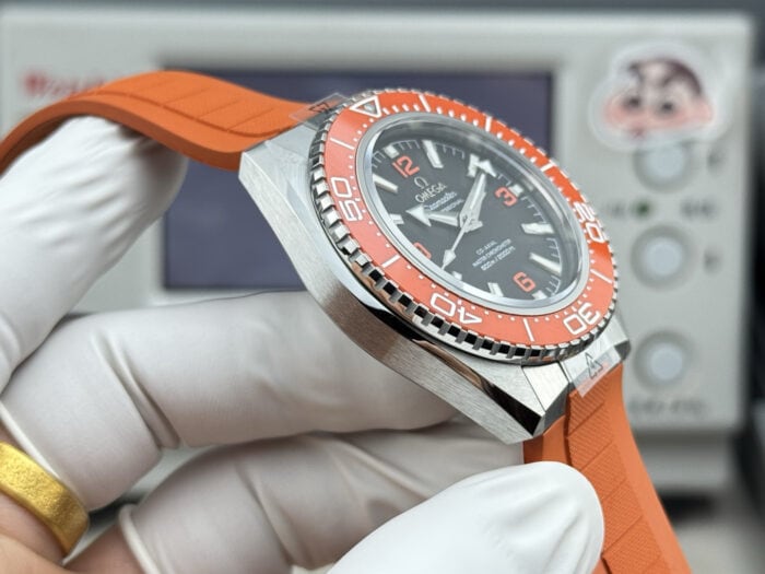 2025新作オメガコピーシーマスター プラネットオーシャンRef.217.32.42.21.01.004 - 画像 (8)